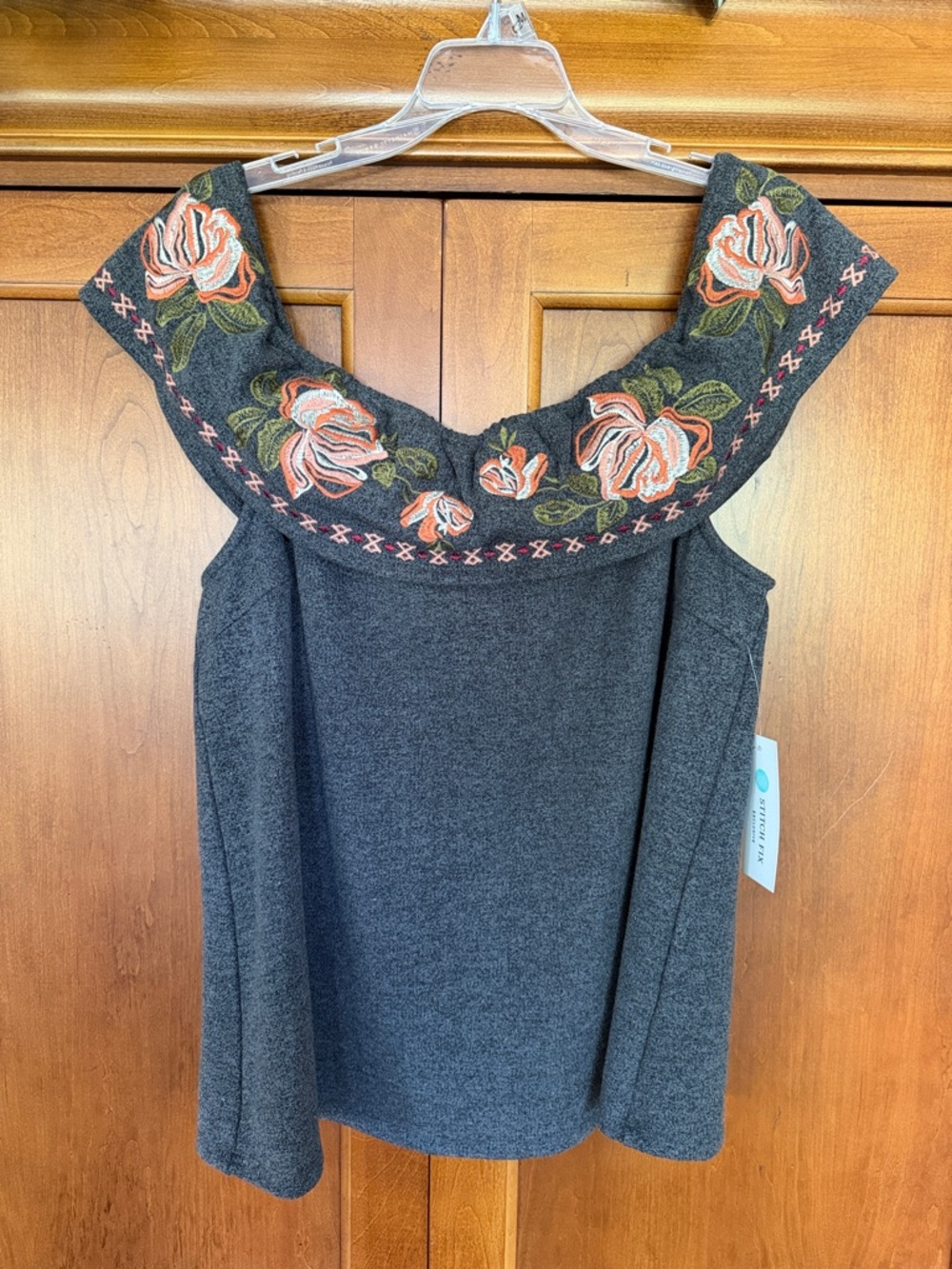 THML Daizy Embroidery Detail Off the Shoulder Knit Top Dark Grey XL NWT